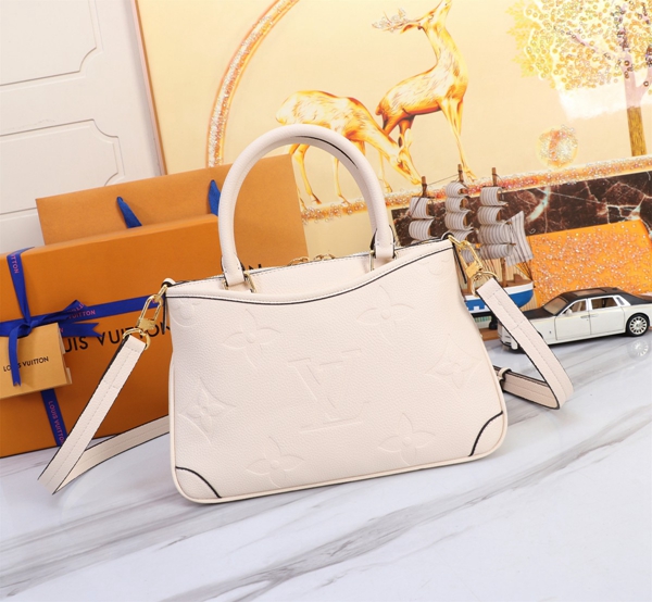 ルイヴィトンバッグ側面デザイン